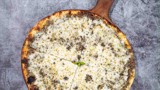 2  Zaatar mit Käse - منقوشة زعتر وزيت مع جينة